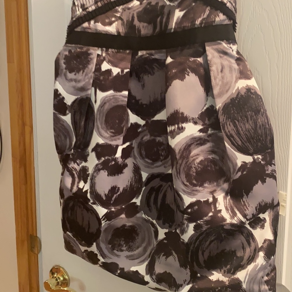 NWT BCBG MaxAzria strapless dress. Size 6. - Picture 4 of 8